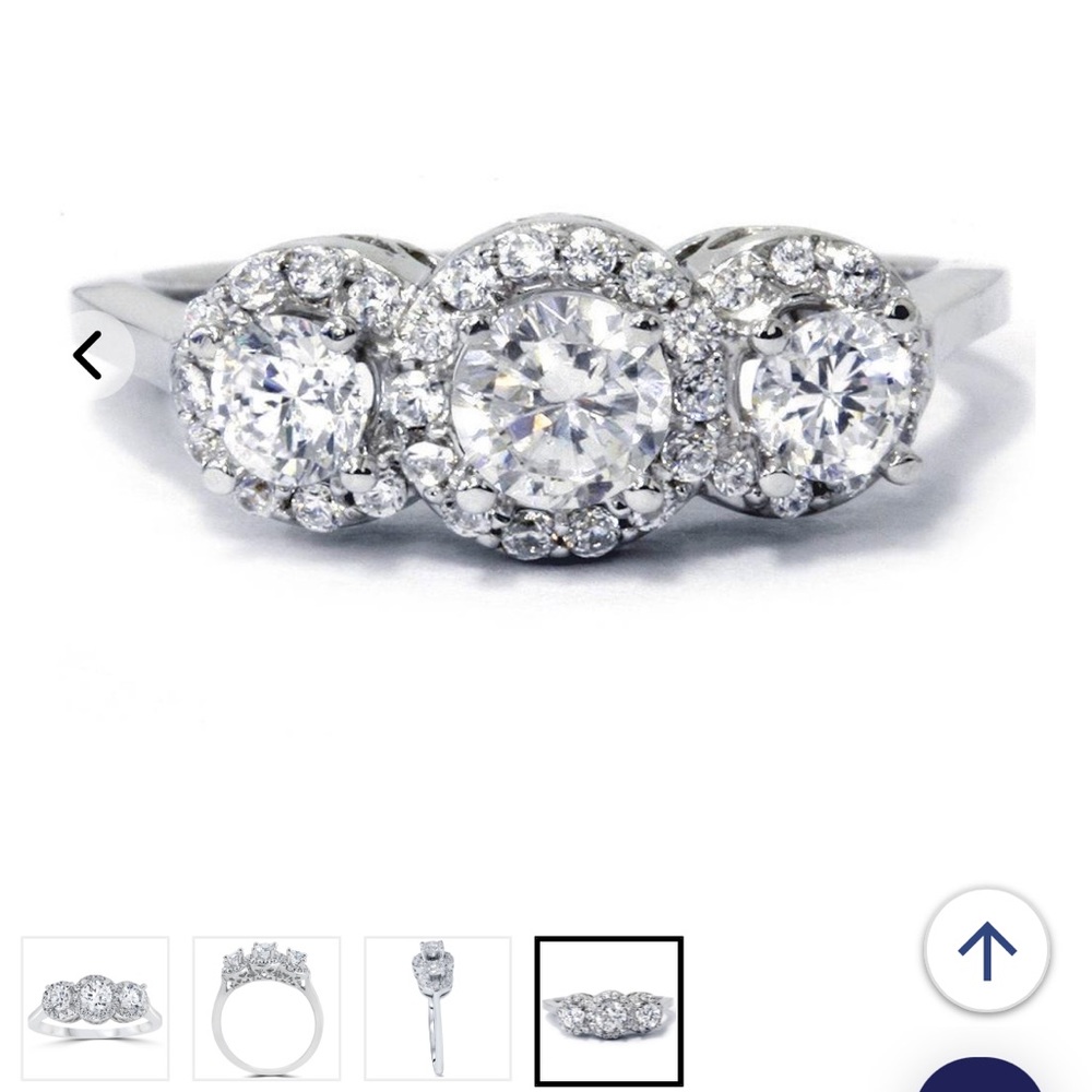14k gold 1 carrot Diamond ring.